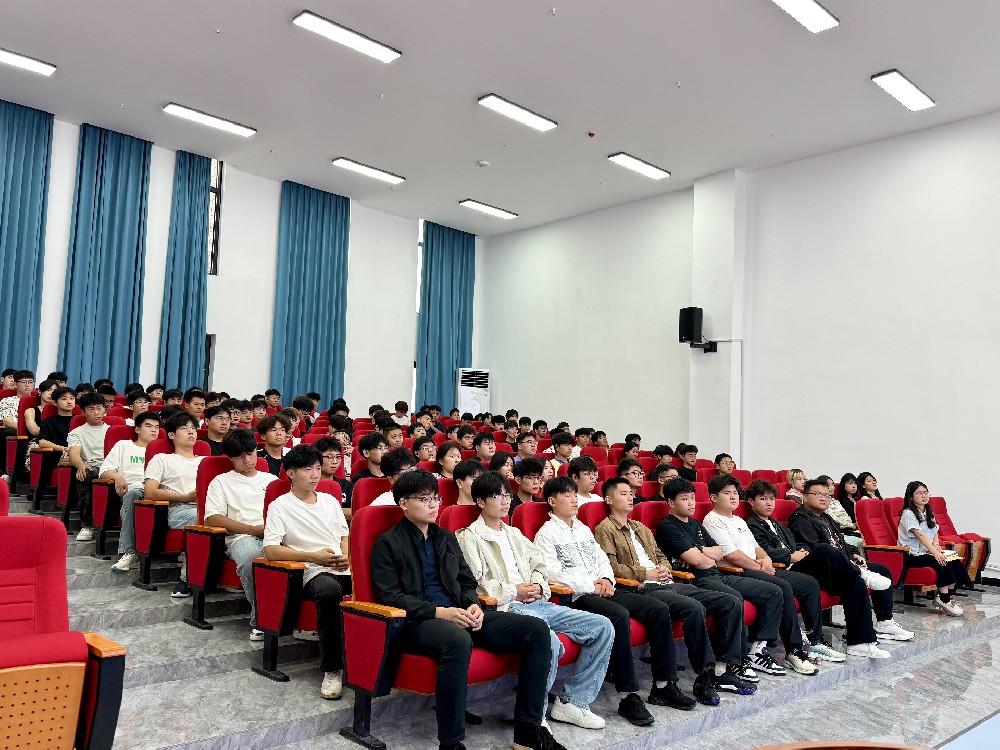 机电工程学院组织开展2025届新生专业教育