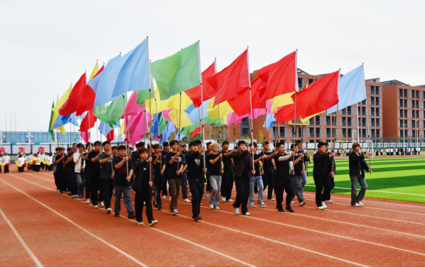 专业赋能，风采绽放！ ——机电工程学院惊艳亮相校春季运动会开幕式